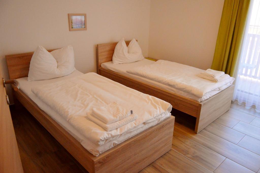 Apartamento Turisticna Kmetija Cebelji Gradic Rogašovci Exterior foto