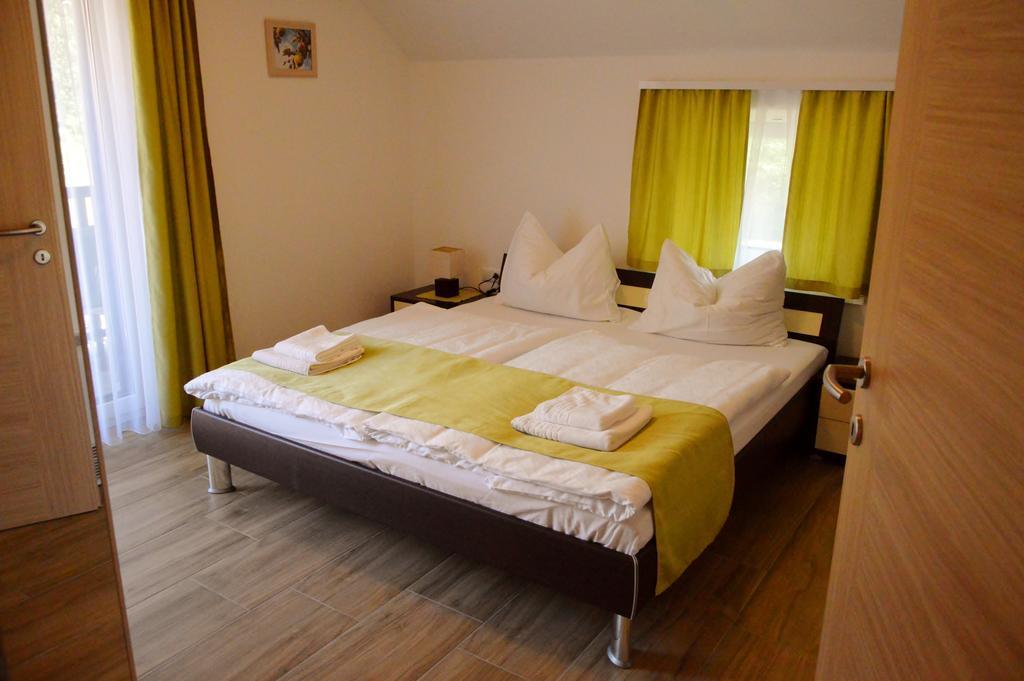Apartamento Turisticna Kmetija Cebelji Gradic Rogašovci Exterior foto